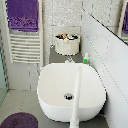 Marina Aparthotel 3*