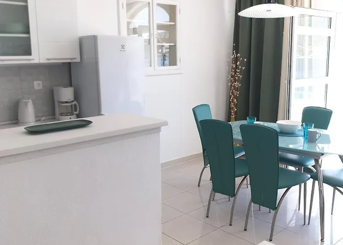 Aparthotel Marina 3*